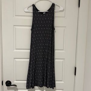 black and white flowy dress